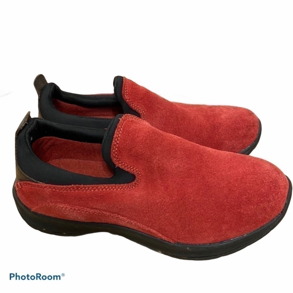 Lands End Women’s Red Suede Slip On Sneakers 7B